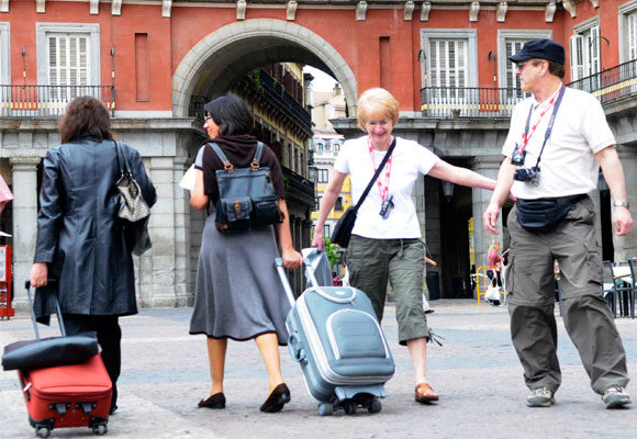 Turistas en la Plaza Mayor. Foto: periodistadigital