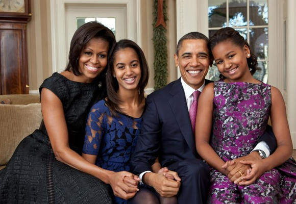 Official portrait of the Obamas with Oilily Clothes