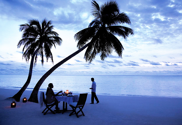 Romantic Dinner on The Beach Shangri-La Maldives