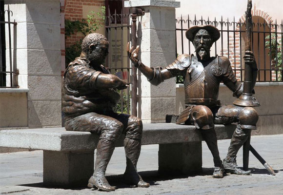 Estatua de Don Quijote y Sancho Panza en Alcalá de Henares