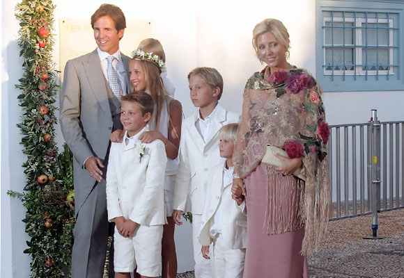 Marie Chantal con su familia en la boda de 
