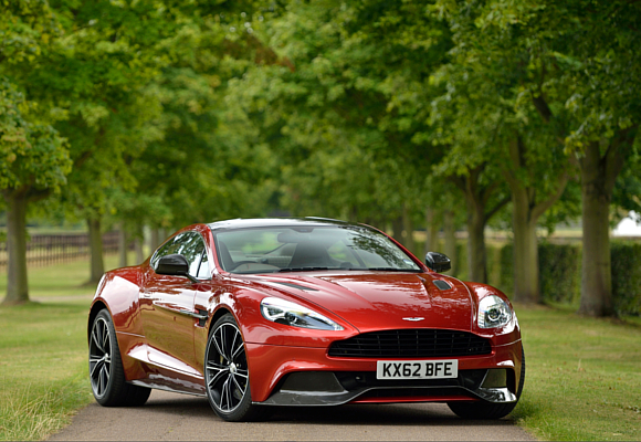 Aston Martin 4