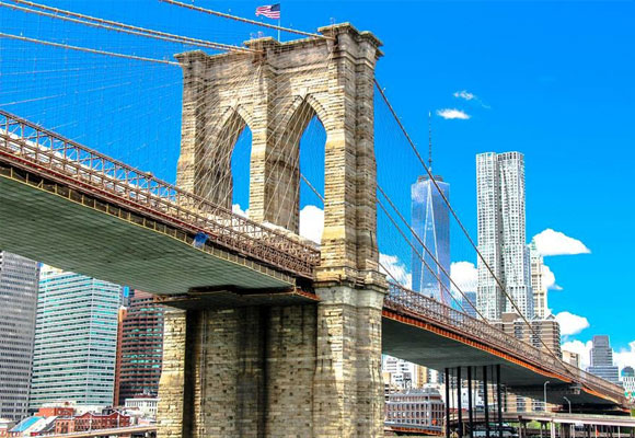 Hay tours que recorren los puentes más emblemáticos de NYC como el de Brooklyn
