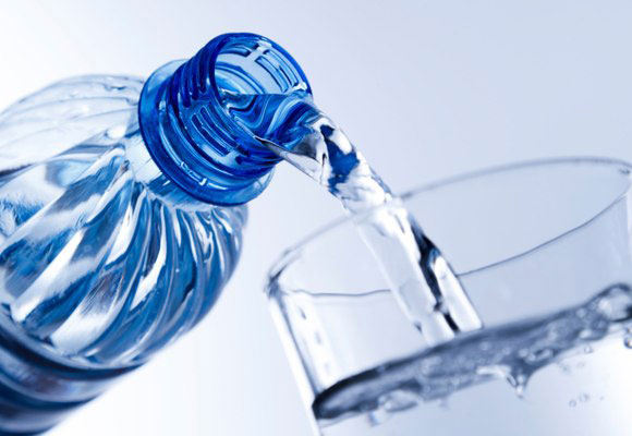 El mito de beber dos litros de agua al día