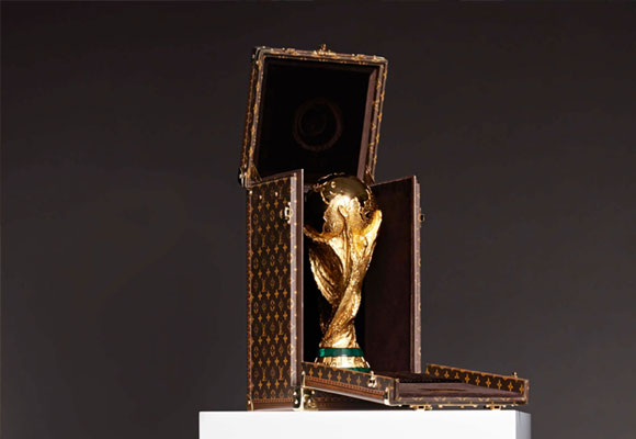 Funda Louis Vuitton para la copa del Mundial de Fútbol de Brasil
