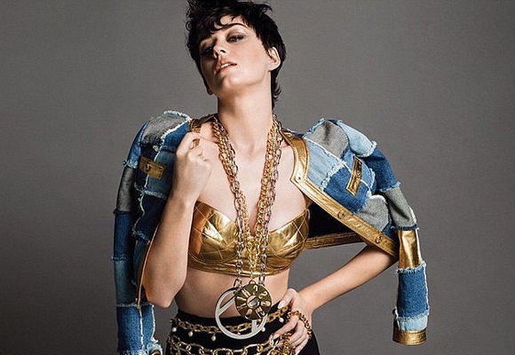 Katy Perry es la imagen de la campaña de Moschino homenaje a Selena