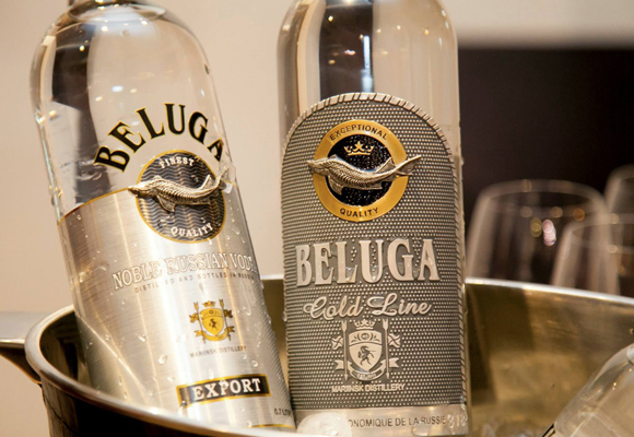 Vodka Beluga para los que les gusta disfrutar de una bebida contundente. Aquí puedes comprarlo