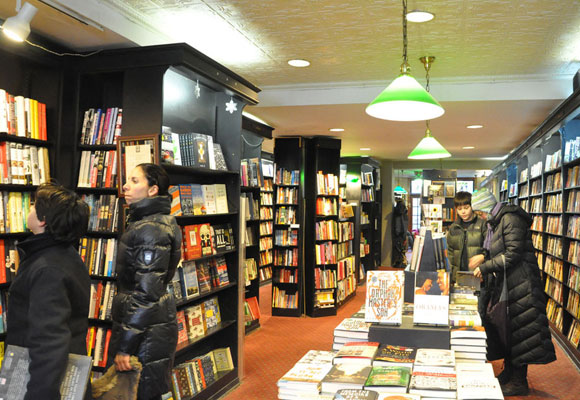 Community Book Store. Haz clic para conocerla