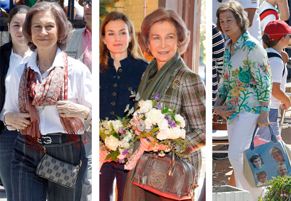 La reina Sofía con distintos tipos de bolsos