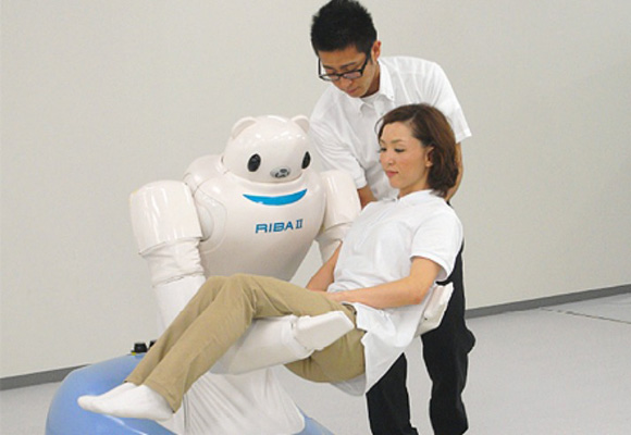 Robear es un robot que ayuda al movimiento de ancianos o enfermos