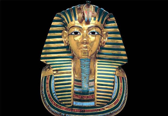 Máscara mortuoria de Tutankamon con turquesas
