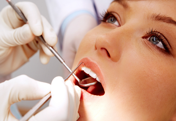 Una o dos visitas al dentista cada año son fundamentales para una boca de 10