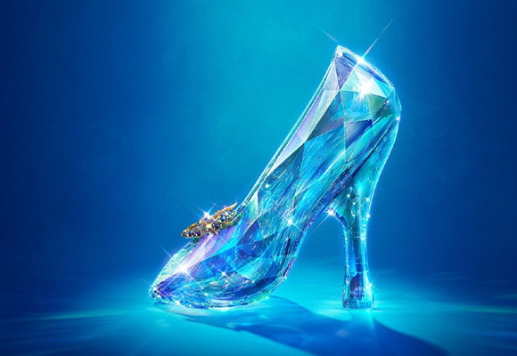 El maravilloso zapato de cristal creado para la película 'Cenicienta'