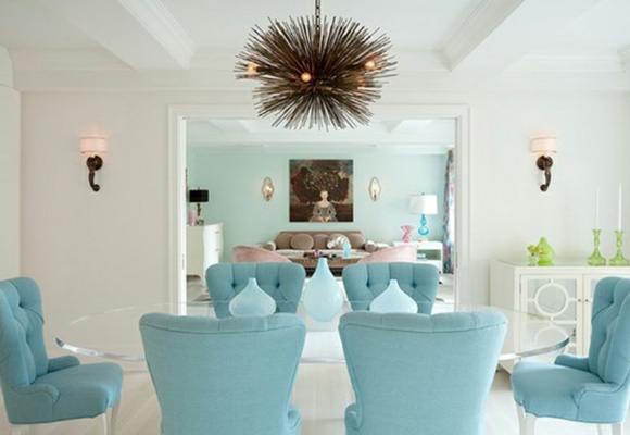 El azul serenidad es uno de los tonos de moda que proporcionará tranquilidad a tu hogar