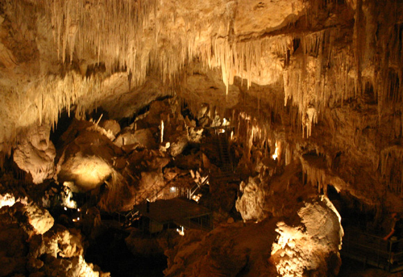 Unas cuevas con las mayores estalactitas del mundo. ¡Imperdible!