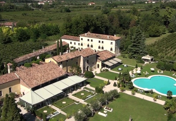 Una villa patrimonio de Italia. Reserva aquí en Villa del Quar