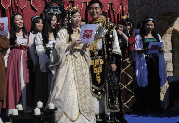 Cantos chinos en la boda medieval