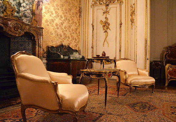 Inspírate en los palacios reales para un salón de estilo barroco