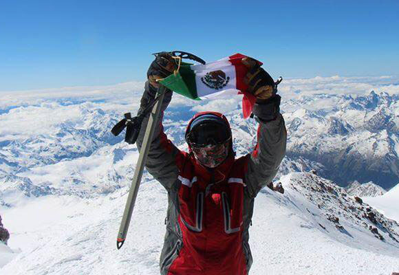 Lorenzo El Monte Elbrus es la montaña más alta de Europa con 5.642 m de altitud