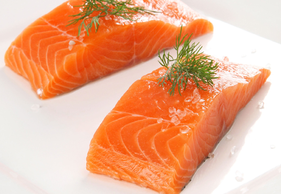 El salmón, rico en Omega 3, perfecto para sentirte ligero