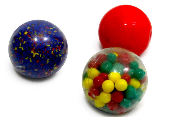 Tres tipos de bolas con diferentes pesos