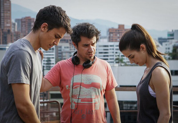 Álex González y Clara Lago durante el rodaje de 'Órbita 9'