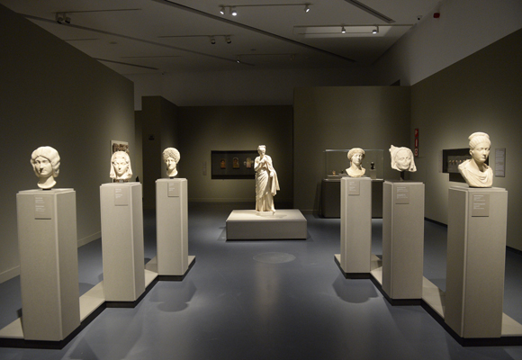 178 piezas para entender la figura de la mujer en la antigüedad
