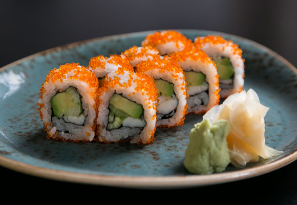 El sushi de pescado crudo es un alimento prohibido