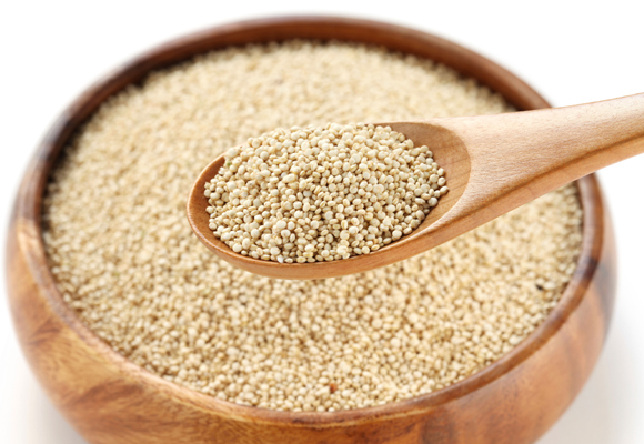 La quinoa contiene triptófano, un aminoácido necesario para liberar serotonina