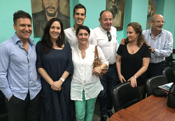 El equipo del doctor Mañero ha viajado a Cuba para crear la Unidad de Género