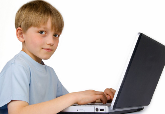 Desde muy pequeños, los niños ya saben usar un ordenador