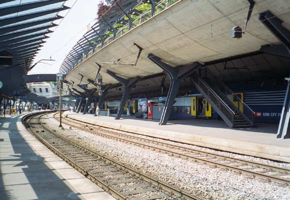 Plataforma de estación de tren de Calatrava
