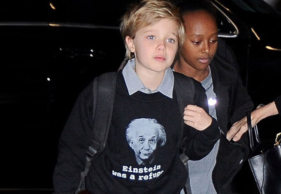 Shiloh con camiseta 'Einstein fue refugiado'
