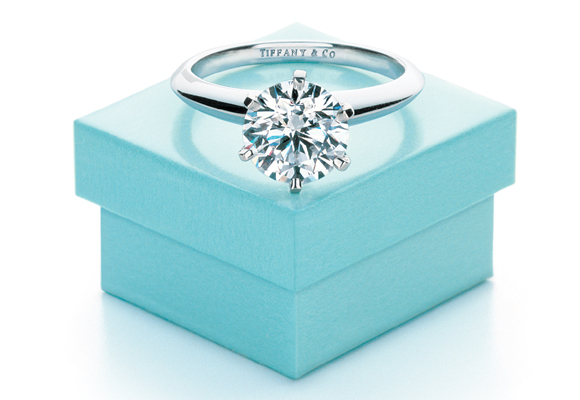 Tiffany caja y anillo