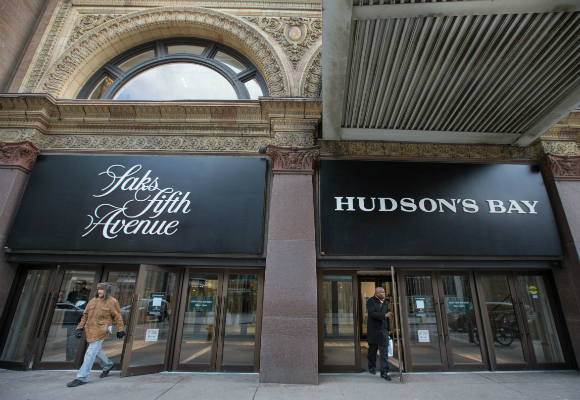 Hundson’s Bay, por su parte, es propietario también de Saks Fifth Avenue
